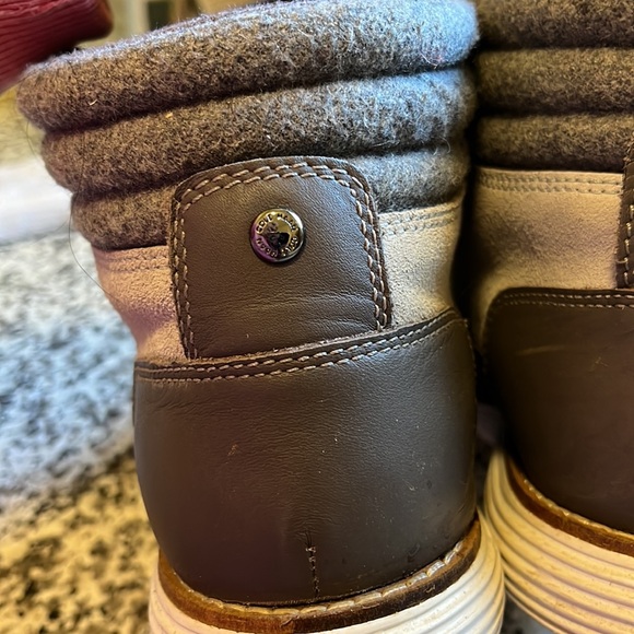 Cole Haans light gray waterproof boots - Picture 10 of 14